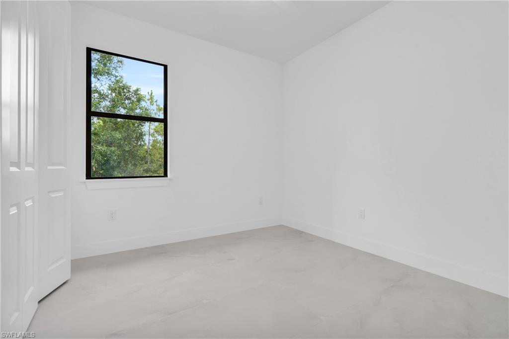 1018 Clayton Ave Property Photo 18