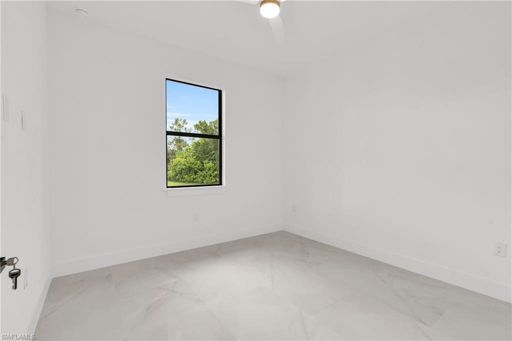 1018 Clayton Ave Property Photo 21