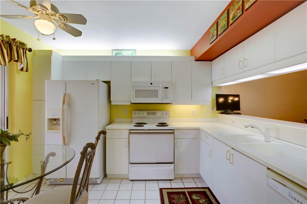 2396 Hidden Lake Dr # 3 Property Photo 14