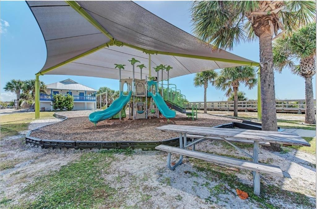 9057 Bensonhurst Ln Property Photo 12