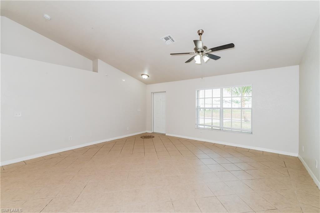 1610 Ne 43rd Ter Property Photo 2