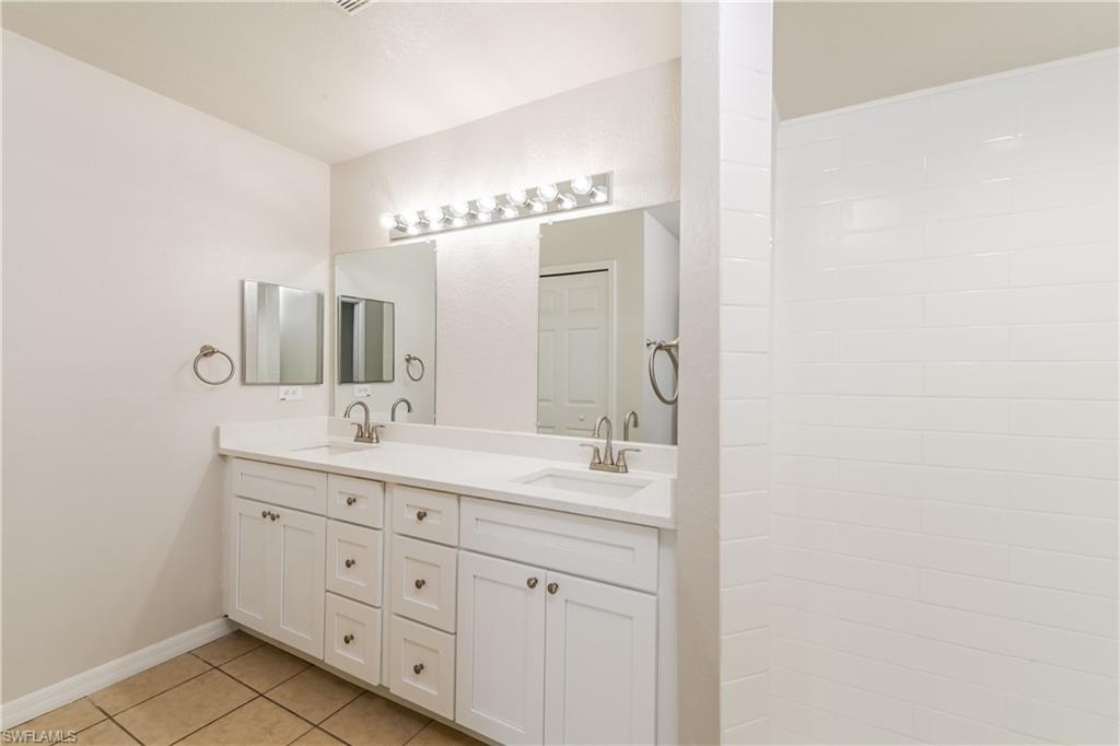 1610 Ne 43rd Ter Property Photo 10