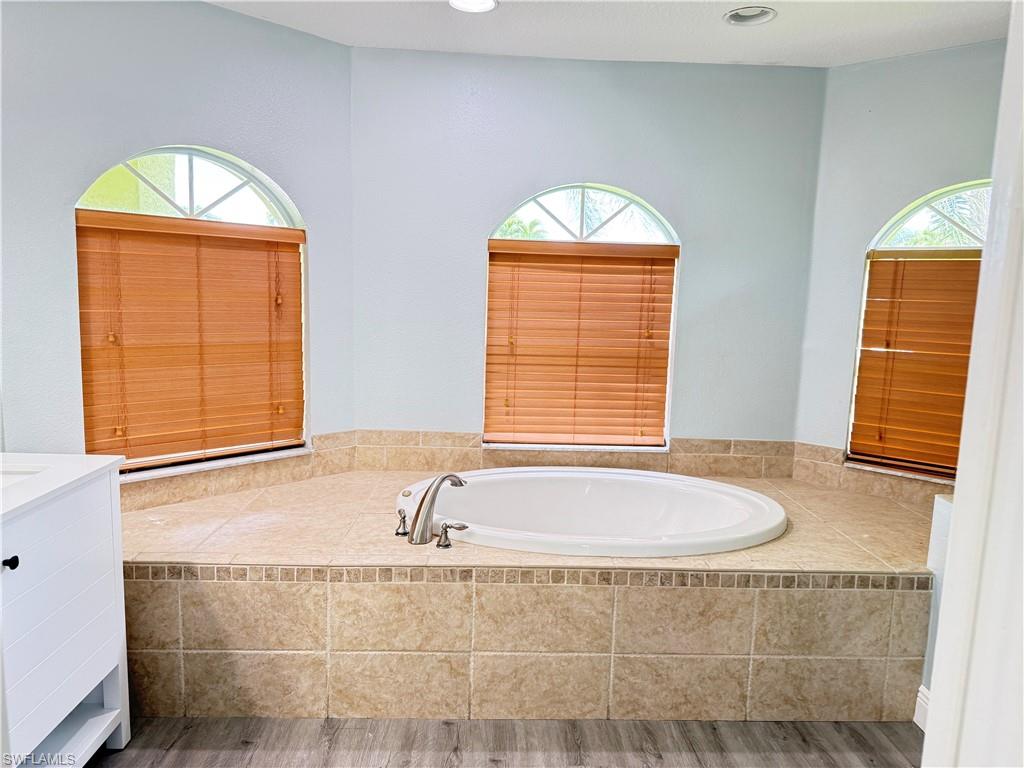 23447 Olde Meadowbrook Cir Property Photo 12