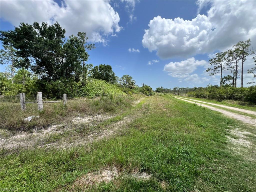 21061 Granville Rd Property Photo 9