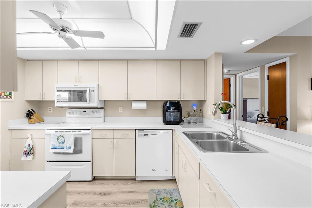 610 Victoria Dr # 101c Property Photo 15