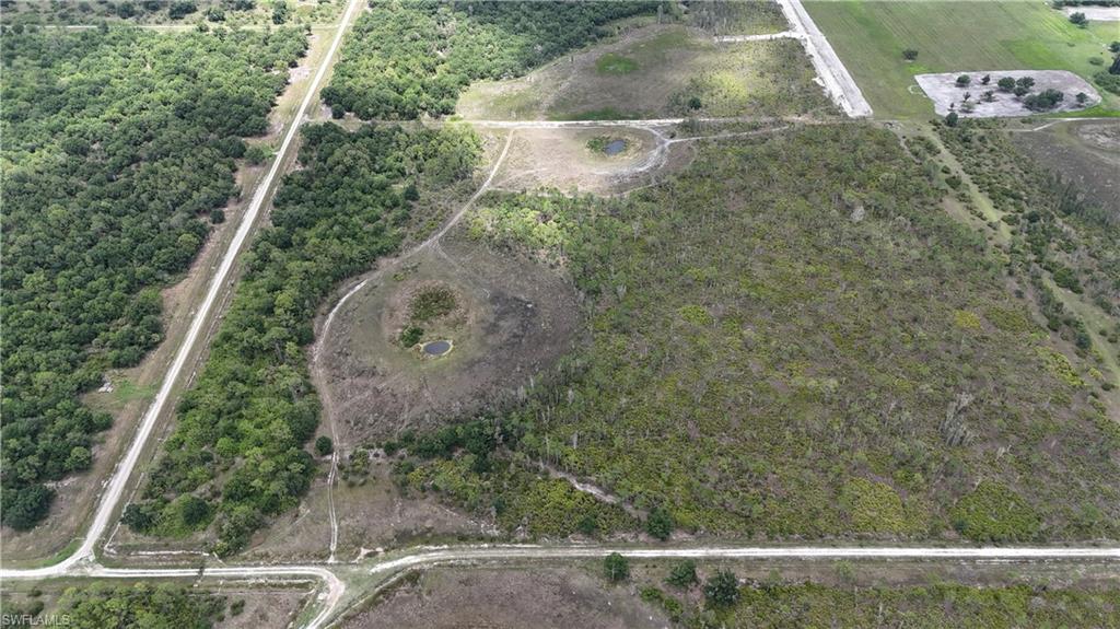 21041 Granville Rd Property Photo 4