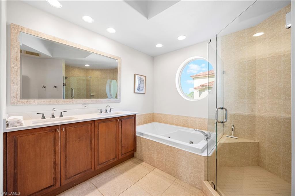 2738 Tiburon Blvd E # B406 Property Photo 24