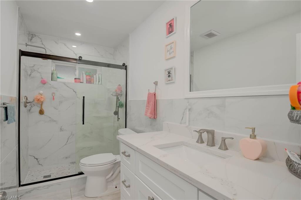 14539 Riverside Dr Property Photo 17