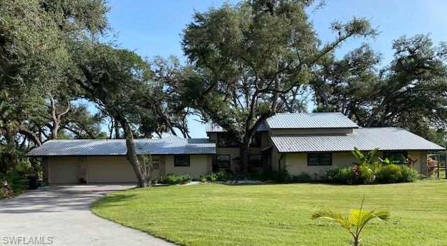 4230 Fort Denaud Rd Property Photo 1