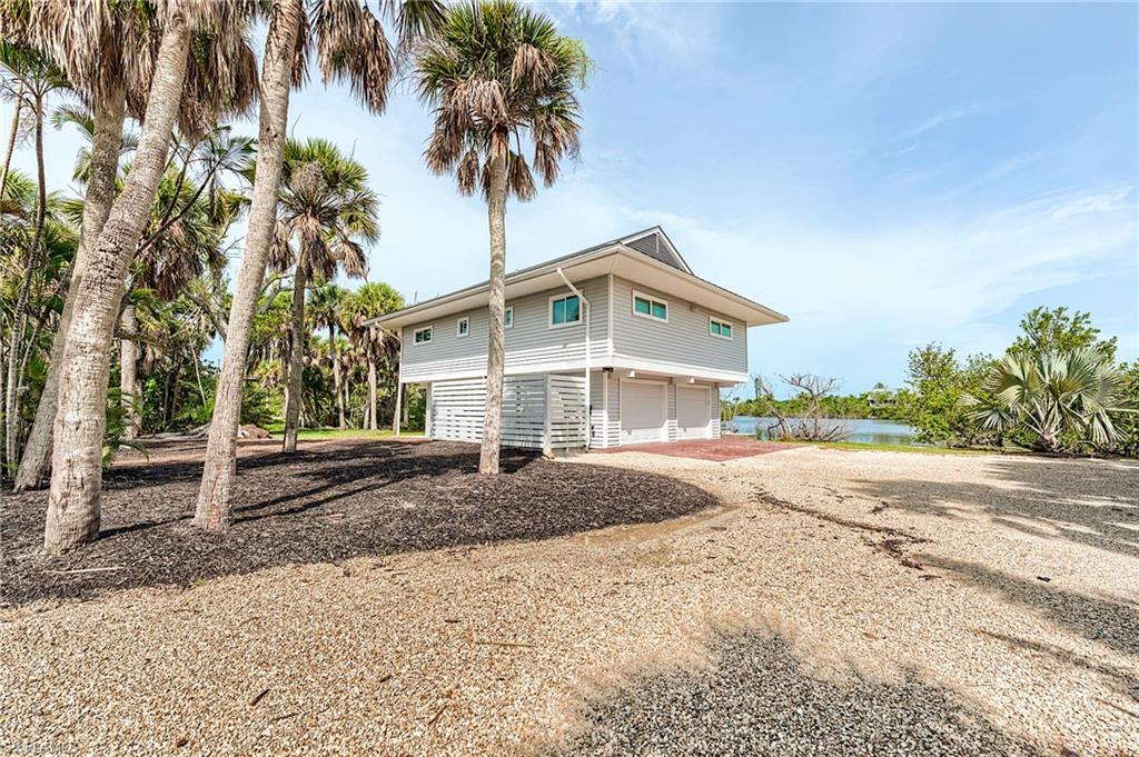 9455 Beverly Ln Property Photo 1