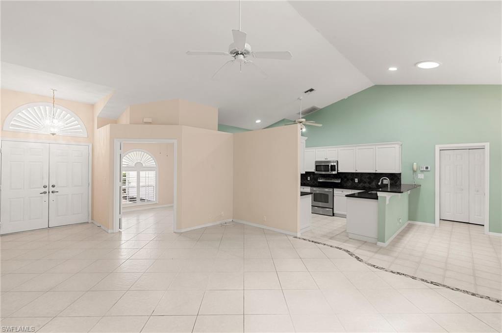 2052 Piccadilly Circus Property Photo 5