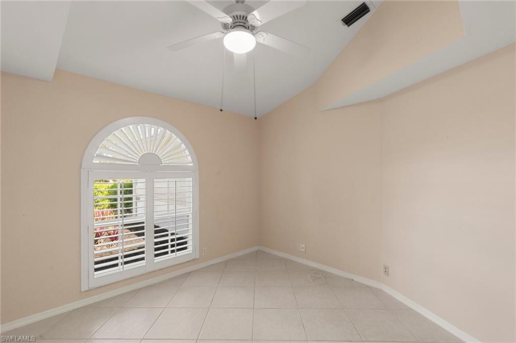 2052 Piccadilly Circus Property Photo 16