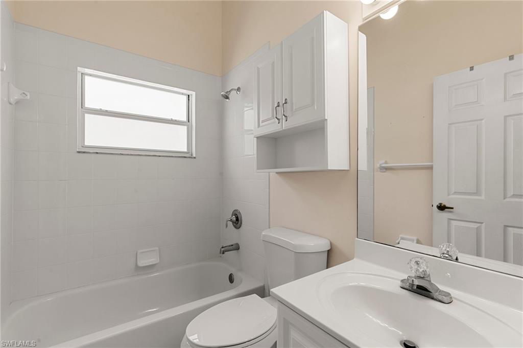 2052 Piccadilly Circus Property Photo 19