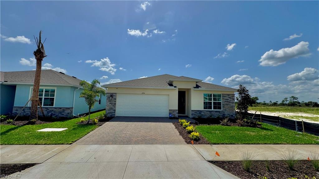 17710 Shade Tree Loop Property Photo 1