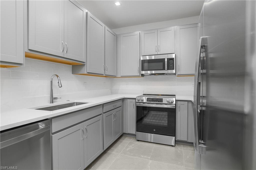 10940 Salt Bay Way Property Photo 11