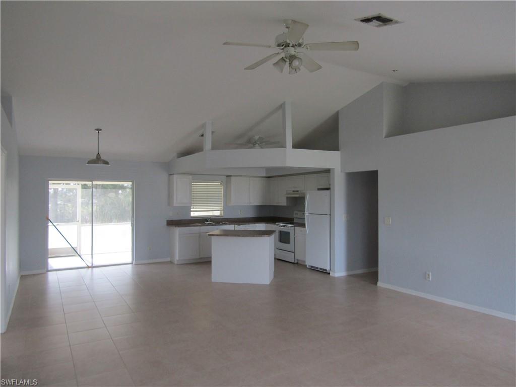 1529 Sw 15th Pl Property Photo 5