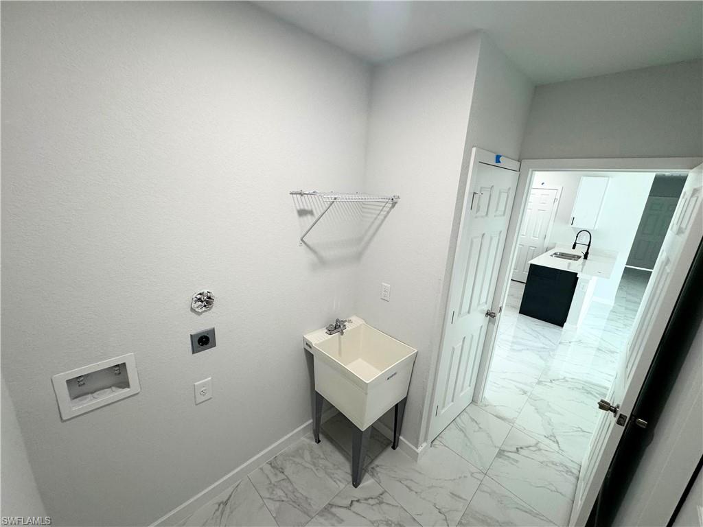 842 Sentinela Blvd Property Photo 23