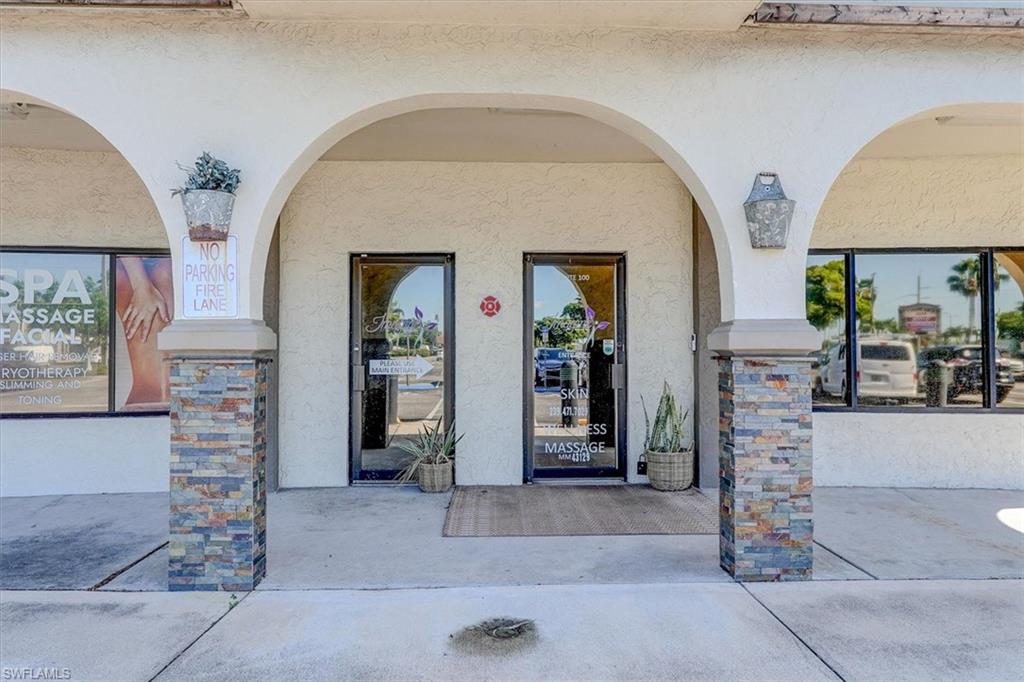 1404 Del Prado Blvd S # 105 Property Photo 3