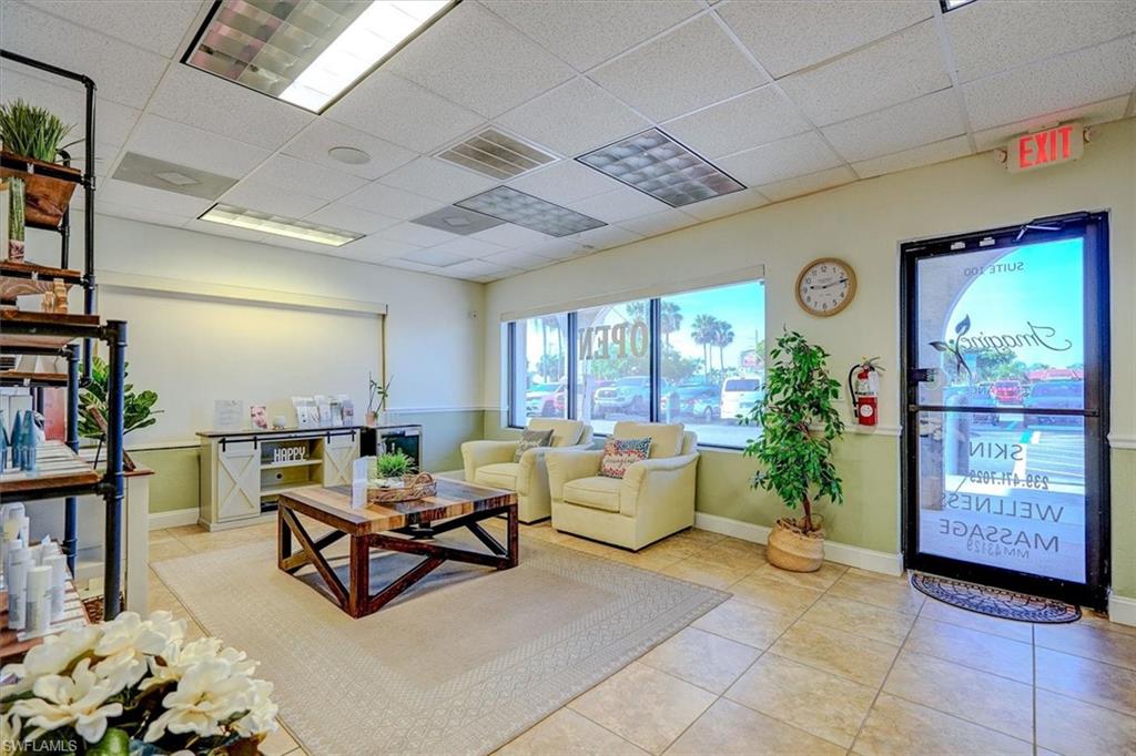 1404 Del Prado Blvd S # 105 Property Photo 9