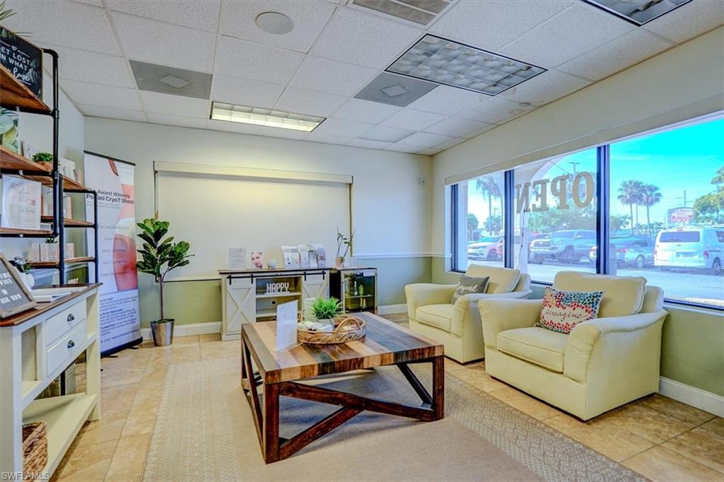 1404 Del Prado Blvd S # 105 Property Photo 12