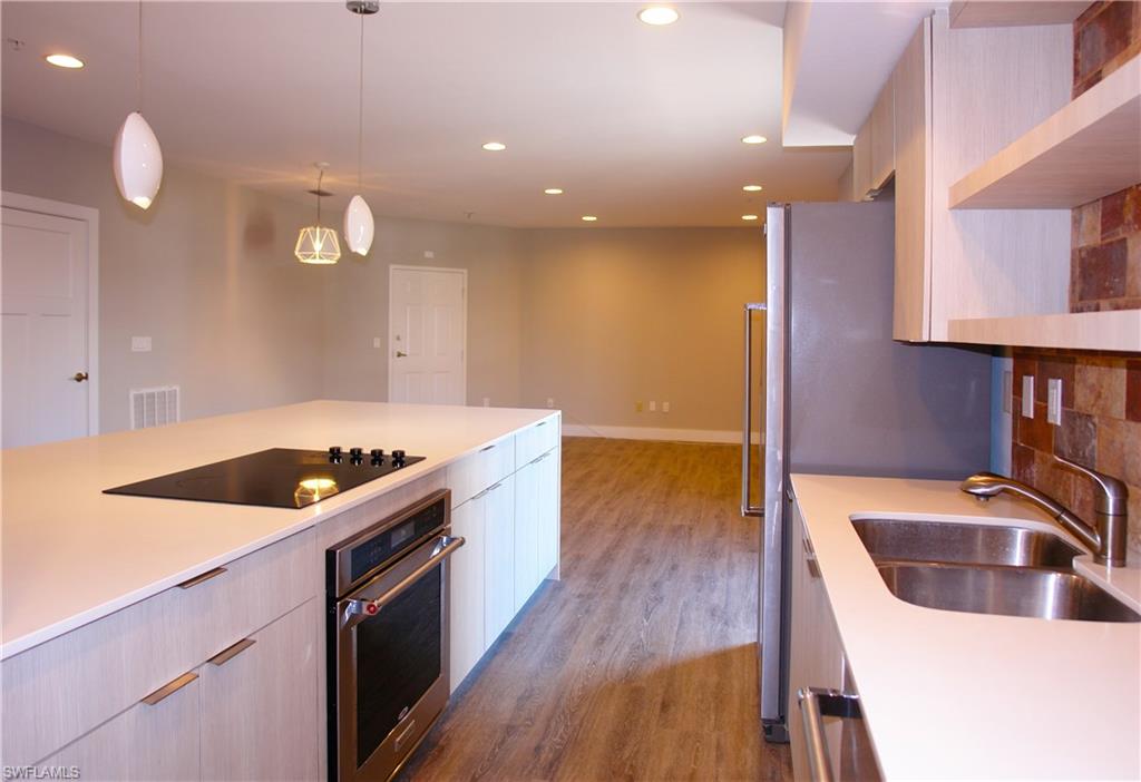 4645 SE 11th PL # 302 Property Photo 1