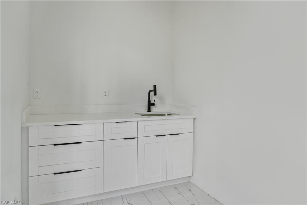 3611 56th St W Property Photo 15
