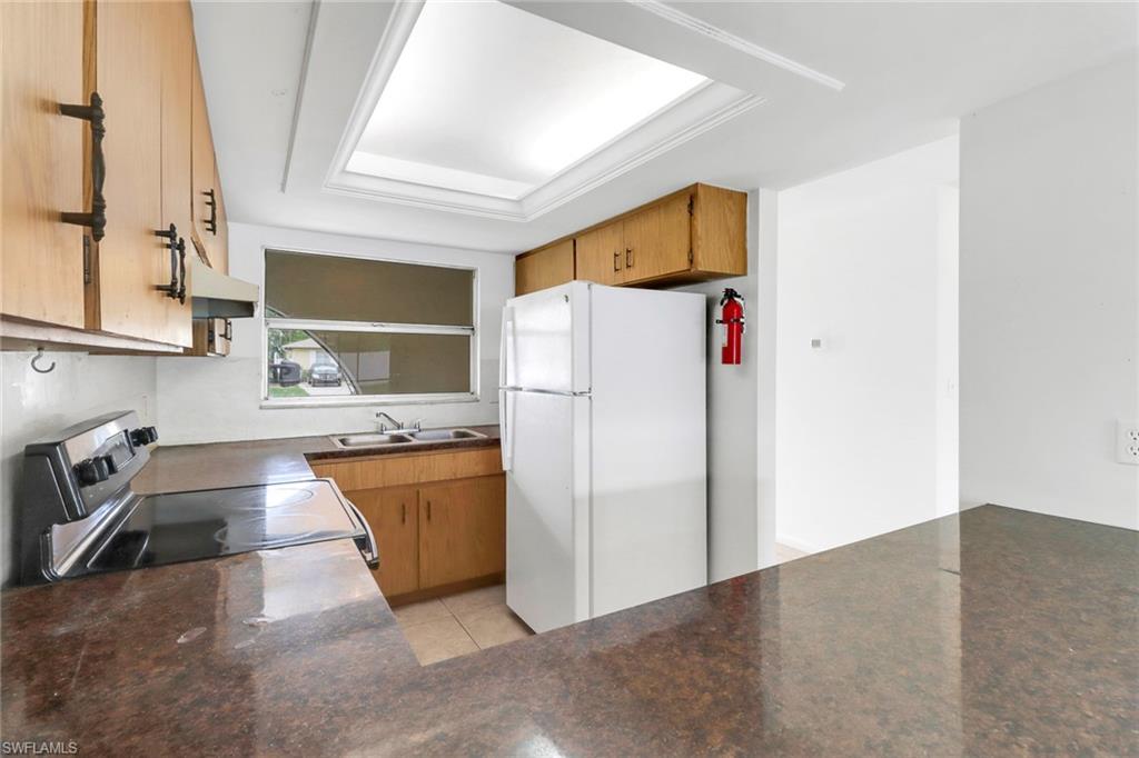 31 Ne 16th Pl # B Property Photo 4