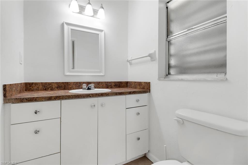 31 Ne 16th Pl # B Property Photo 16