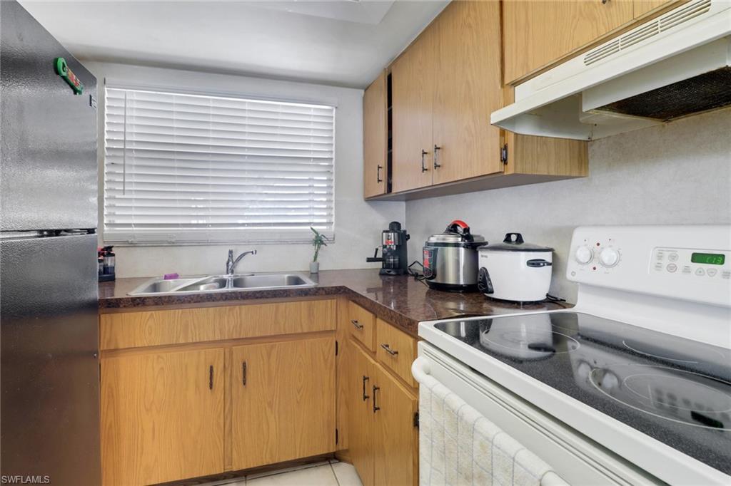 31 Ne 16th Pl # B Property Photo 29