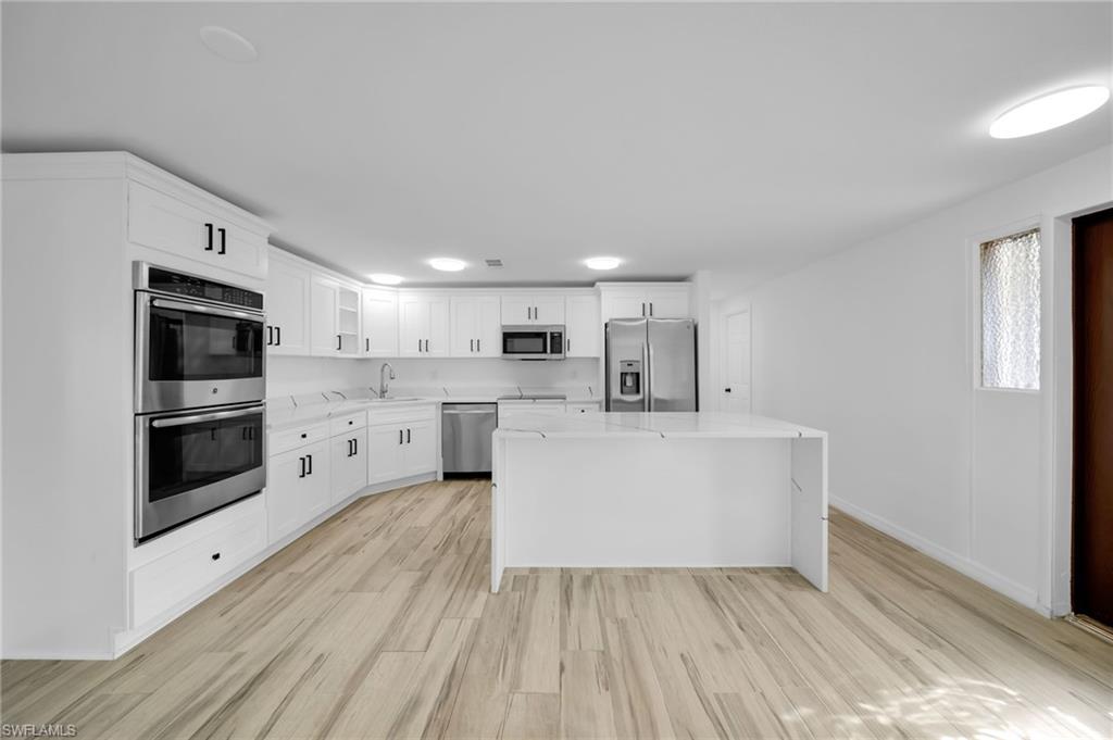 3307 Pinetree St Property Photo 11