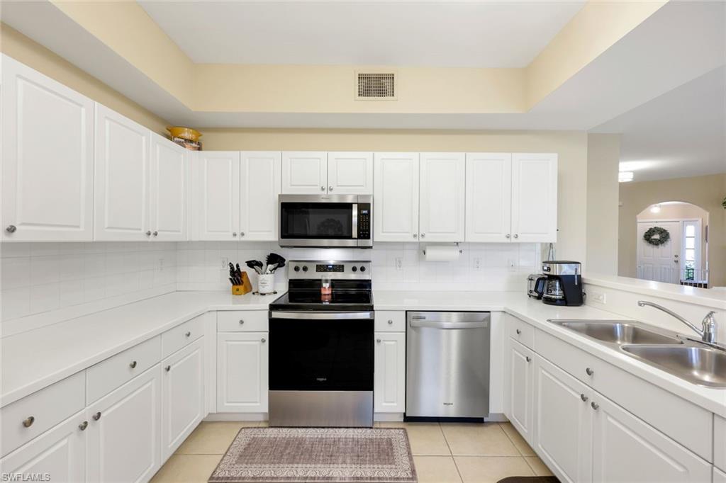11875 Bayport Ln # 1402 Property Photo 13