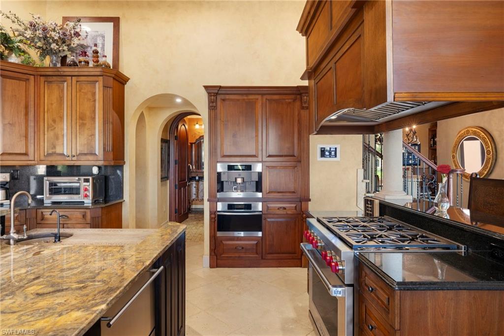 841 Cypress Lake Cir Property Photo 9
