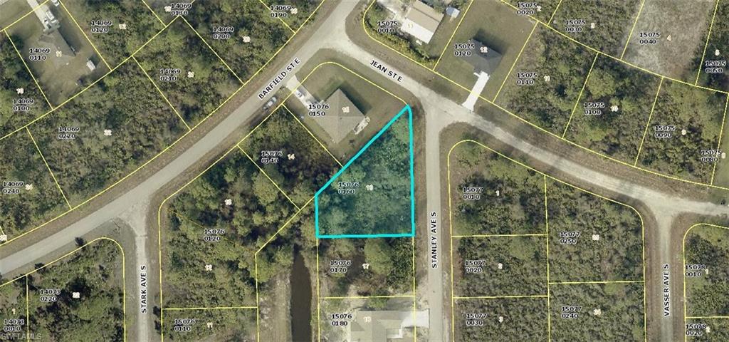 638 Stanley AVE Property Photo 1