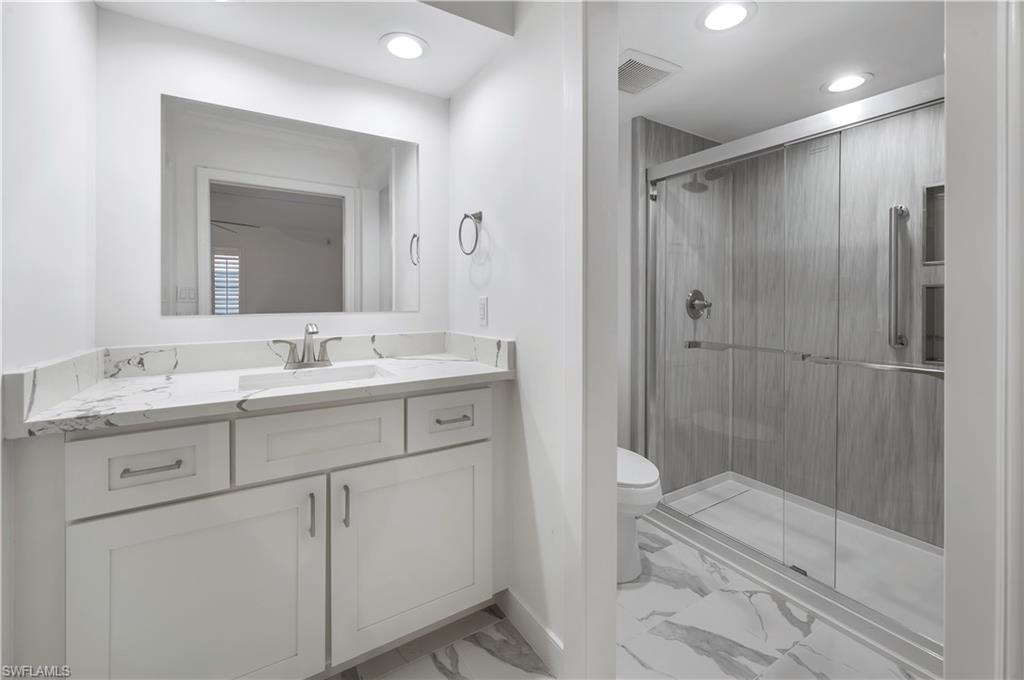 222 Harbour Dr 114 Property Photo 31