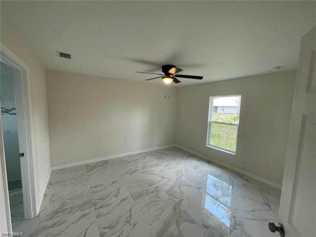 397/399 Carrillon Ave S Property Photo 10