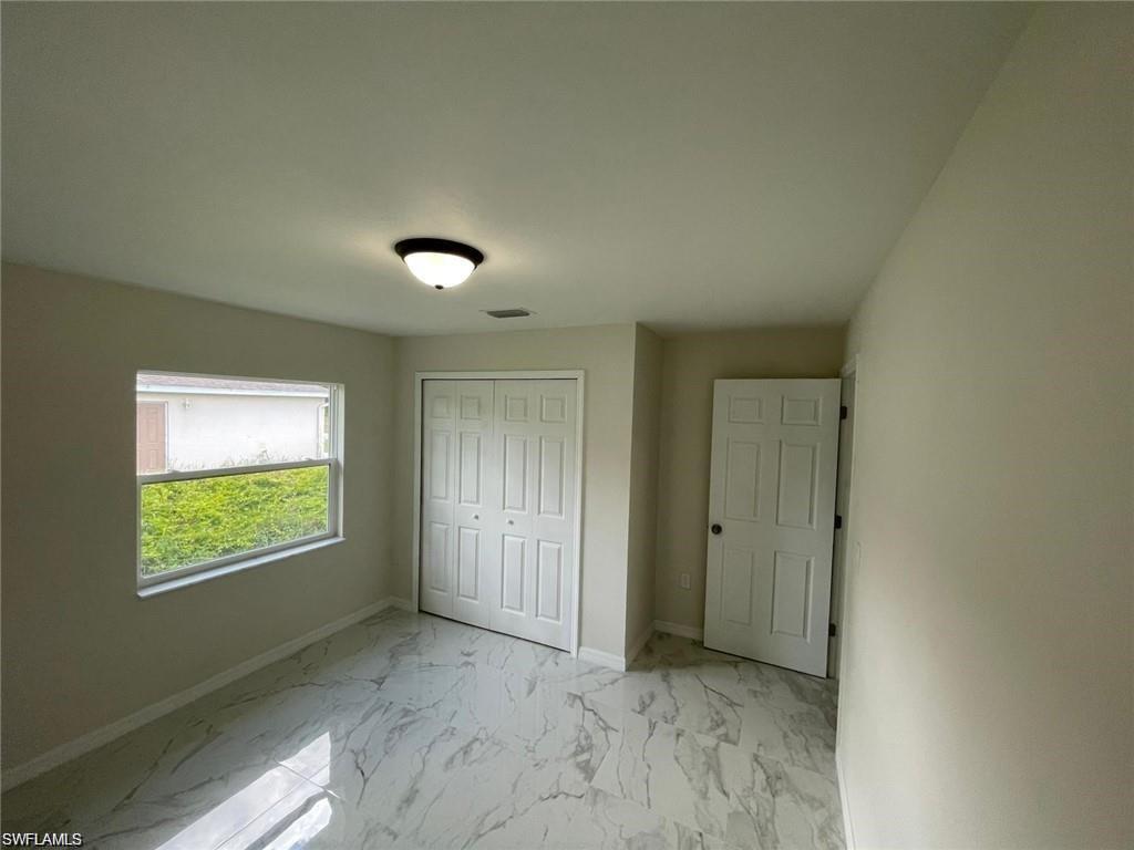 397/399 Carrillon Ave S Property Photo 13