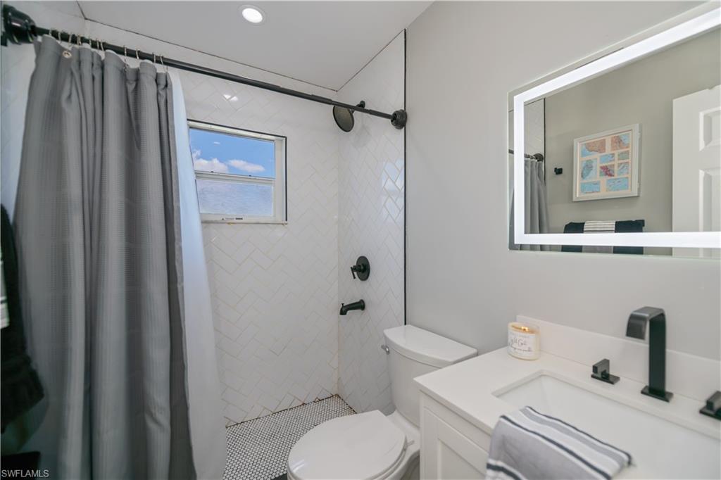 548 Redlin St Property Photo 11