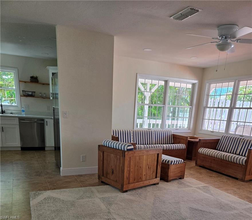 14112 Clubhouse Dr E Property Photo 11