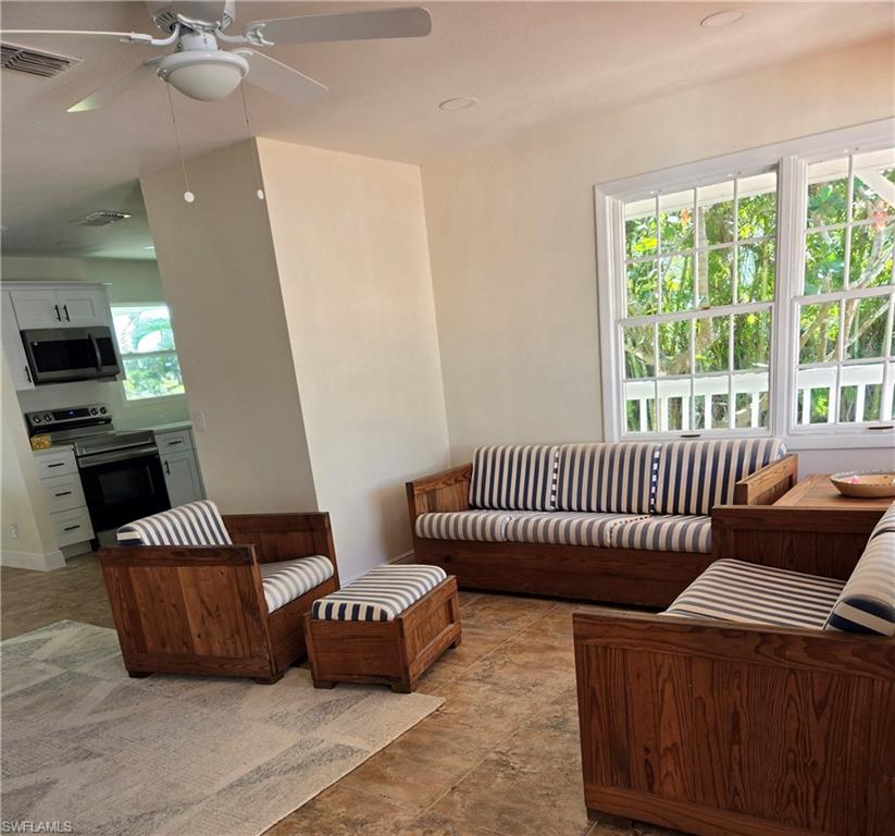 14112 Clubhouse Dr E Property Photo 12