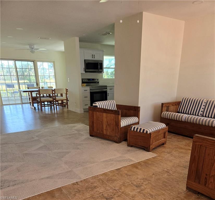 14112 Clubhouse Dr E Property Photo 13