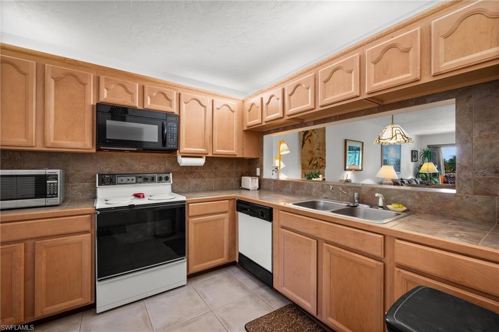 1219 Commonwealth Cir # E103 Property Photo 3