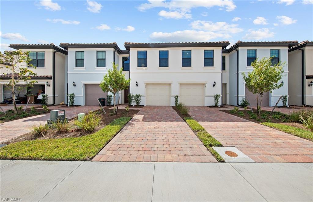 1661 Lake Jessup Cir Property Photo 4