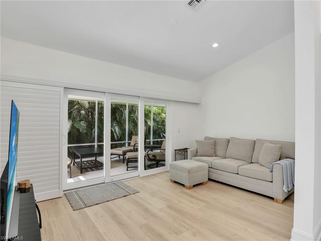 15337 Wimborne Ln # 5 Property Photo 15