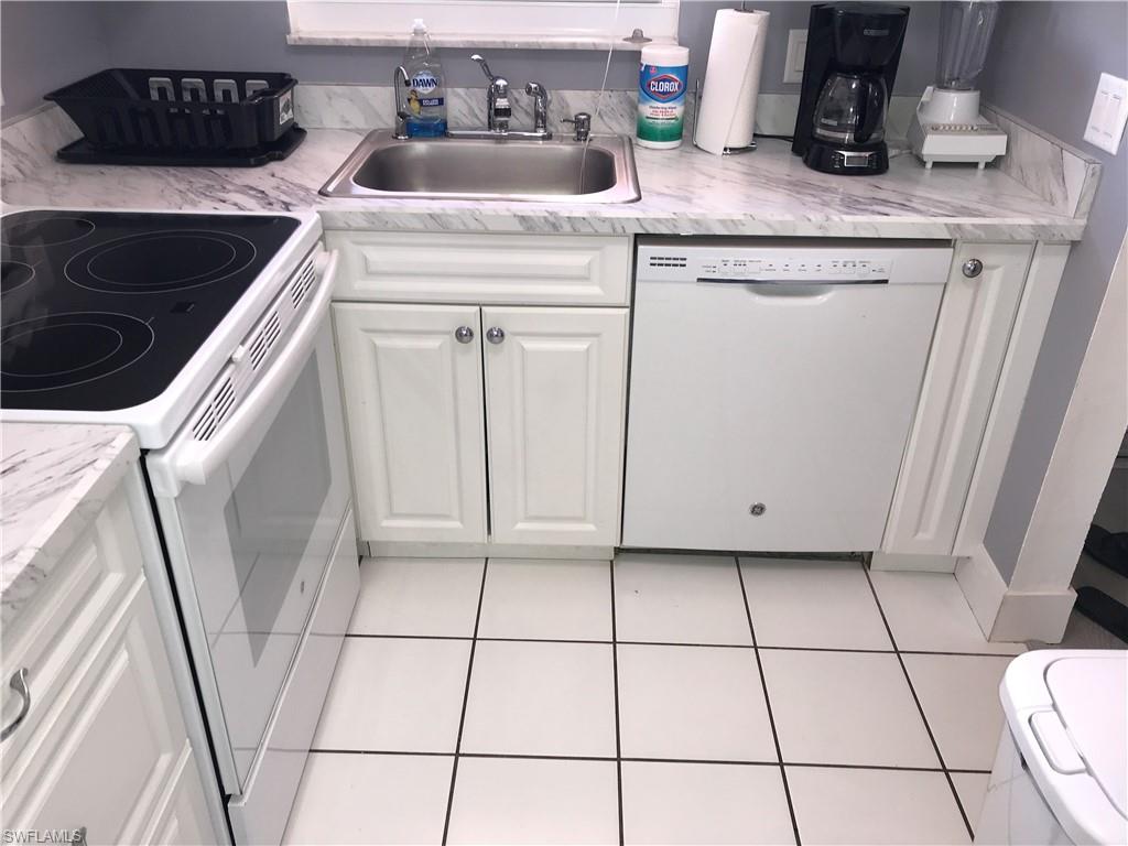 225 Turtle Lake Ct # 301 Property Photo 2