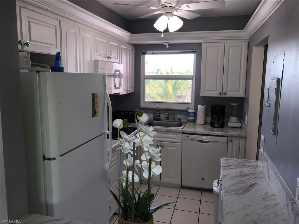 225 Turtle Lake Ct # 301 Property Photo 4