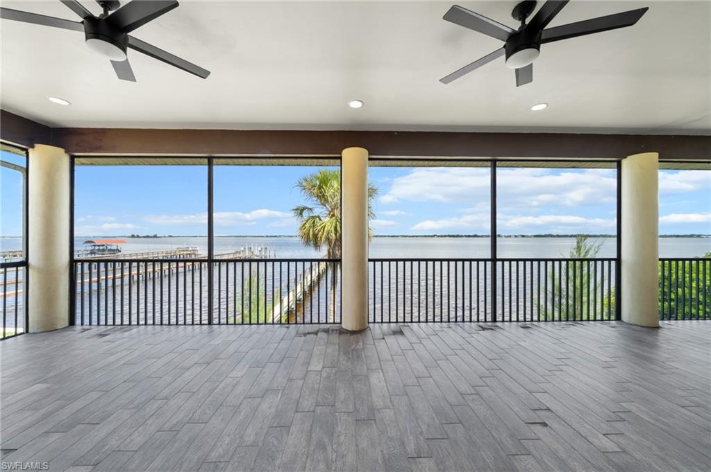 6120 River Shore Ct Property Photo 2