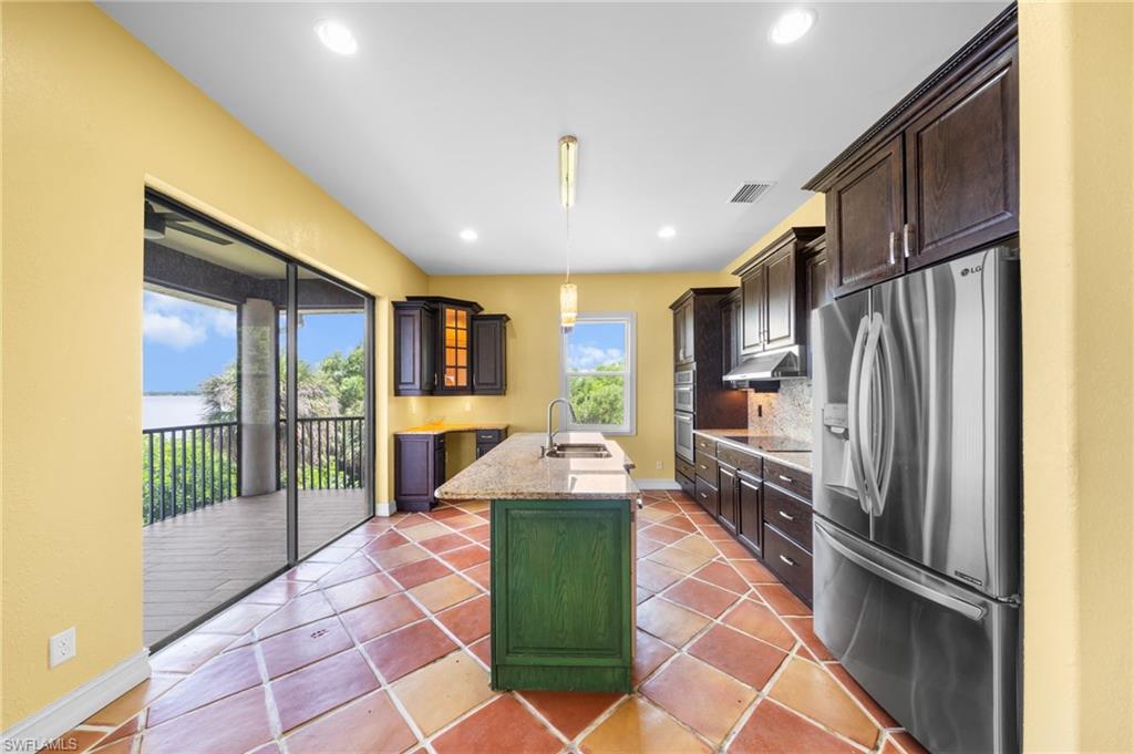 6120 River Shore Ct Property Photo 12