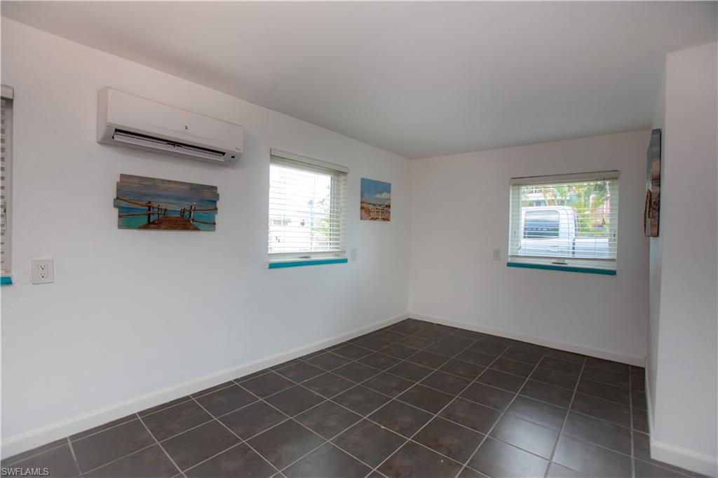 2595 Pine St Property Photo 13