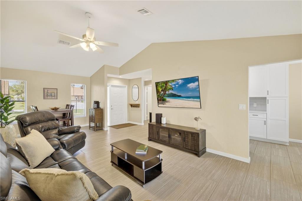 13137 Hampshire Ct Property Photo 6