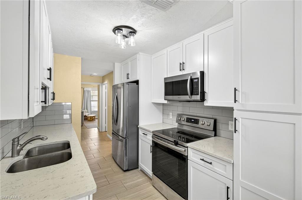 13137 Hampshire Ct Property Photo 11